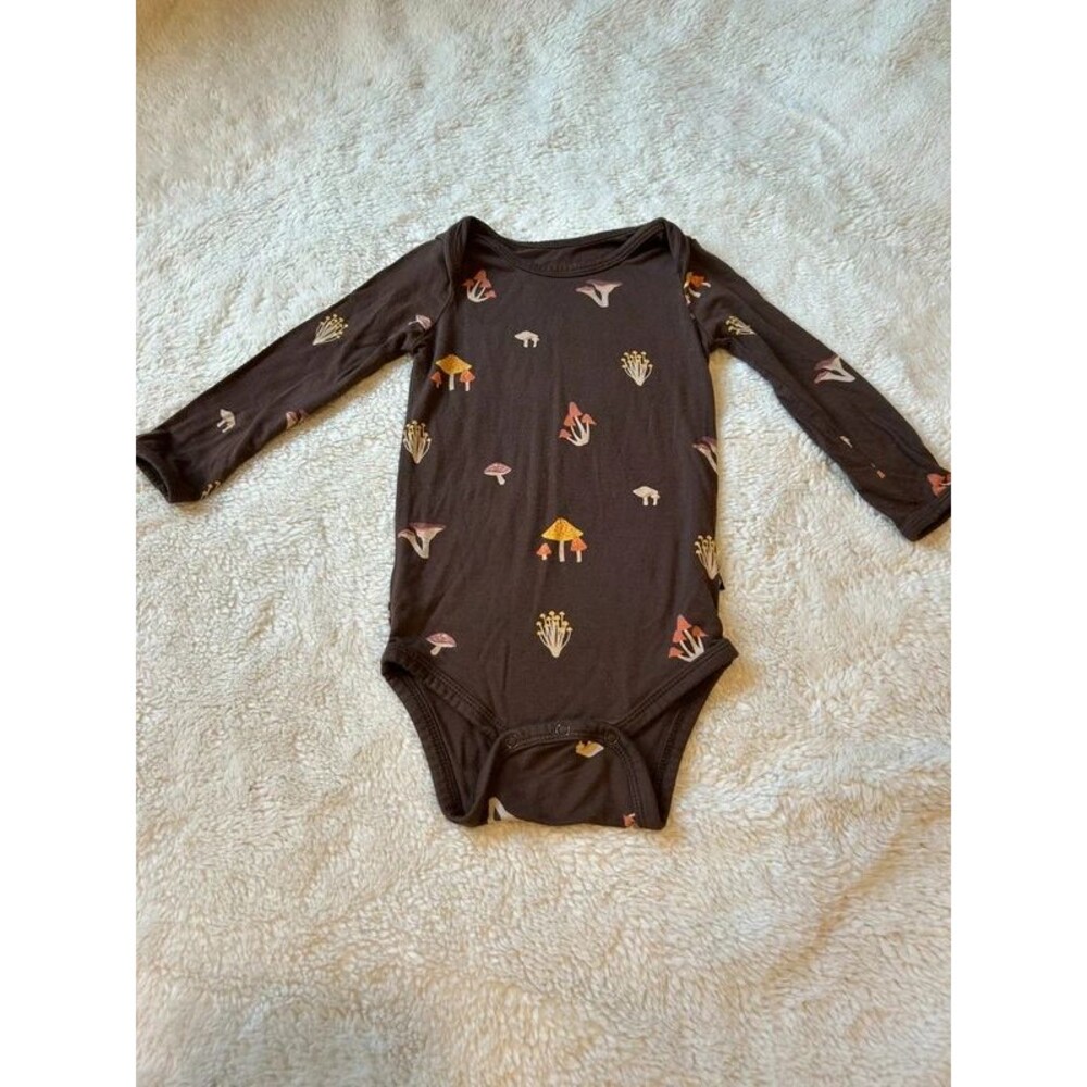 Kyte Baby 12-18M Brown Fall Mushroom Long Sleeve Bodysuit